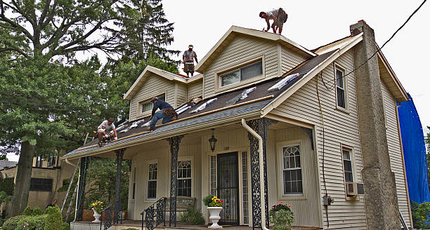 Best Roof Maintenance Services  in Lincoln Center, KS